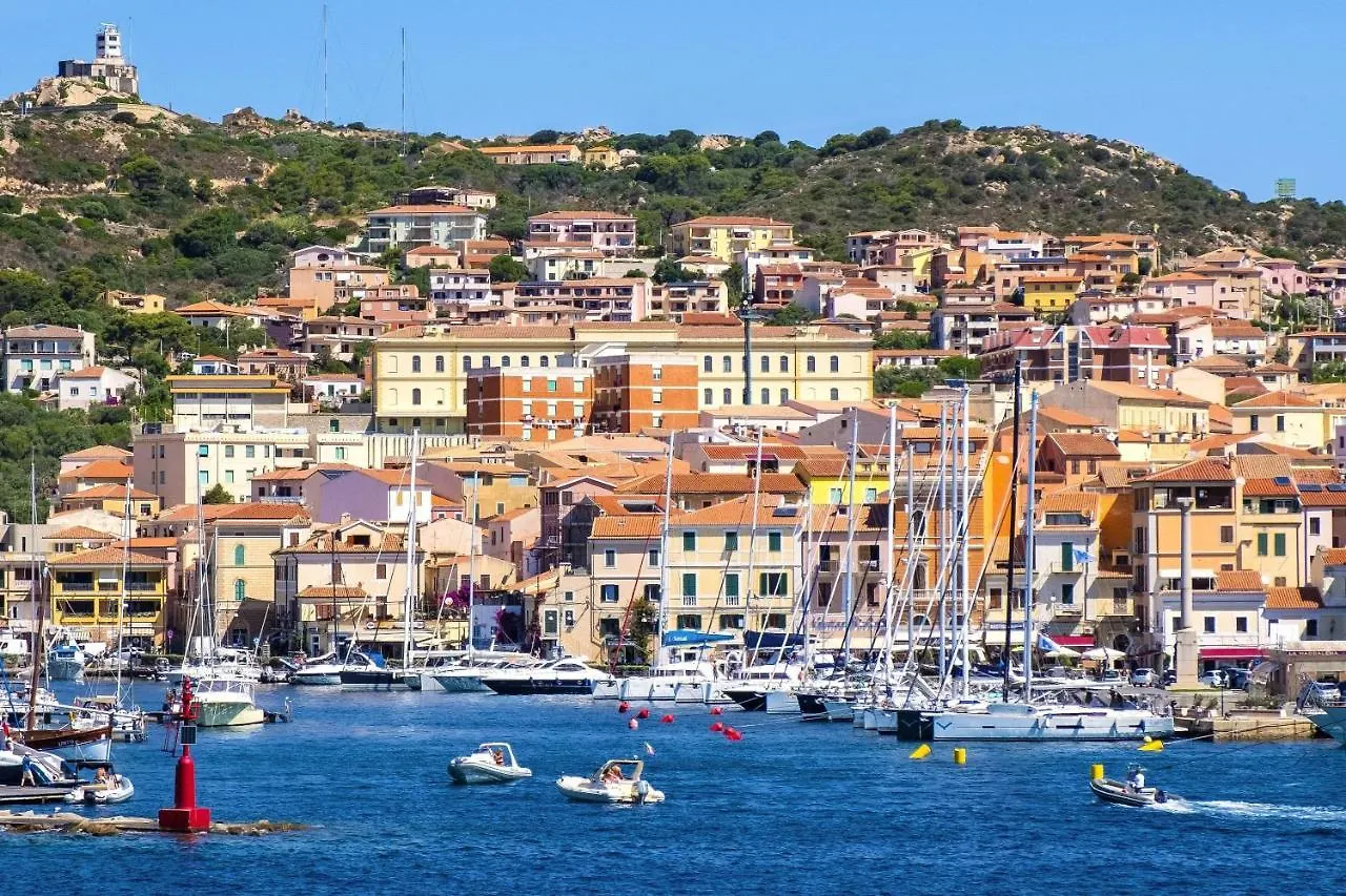 Ahr Leonis Residence La Maddalena